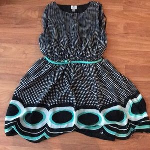 Sweet dress with belt